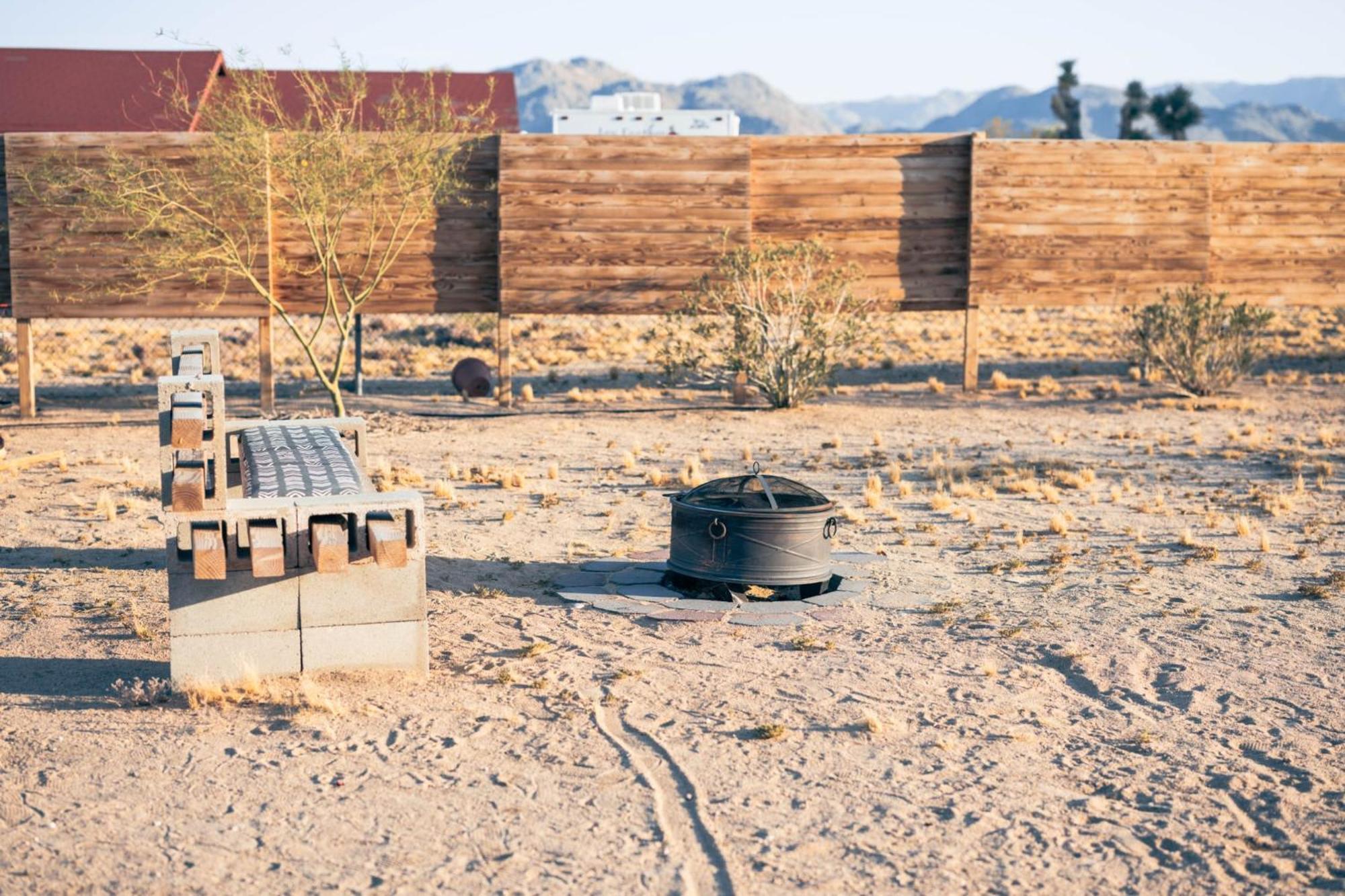 Casa Del Desierto - Panoramic Views - Pet Friendly - Fire Pit Villa Joshua Tree Kültér fotó